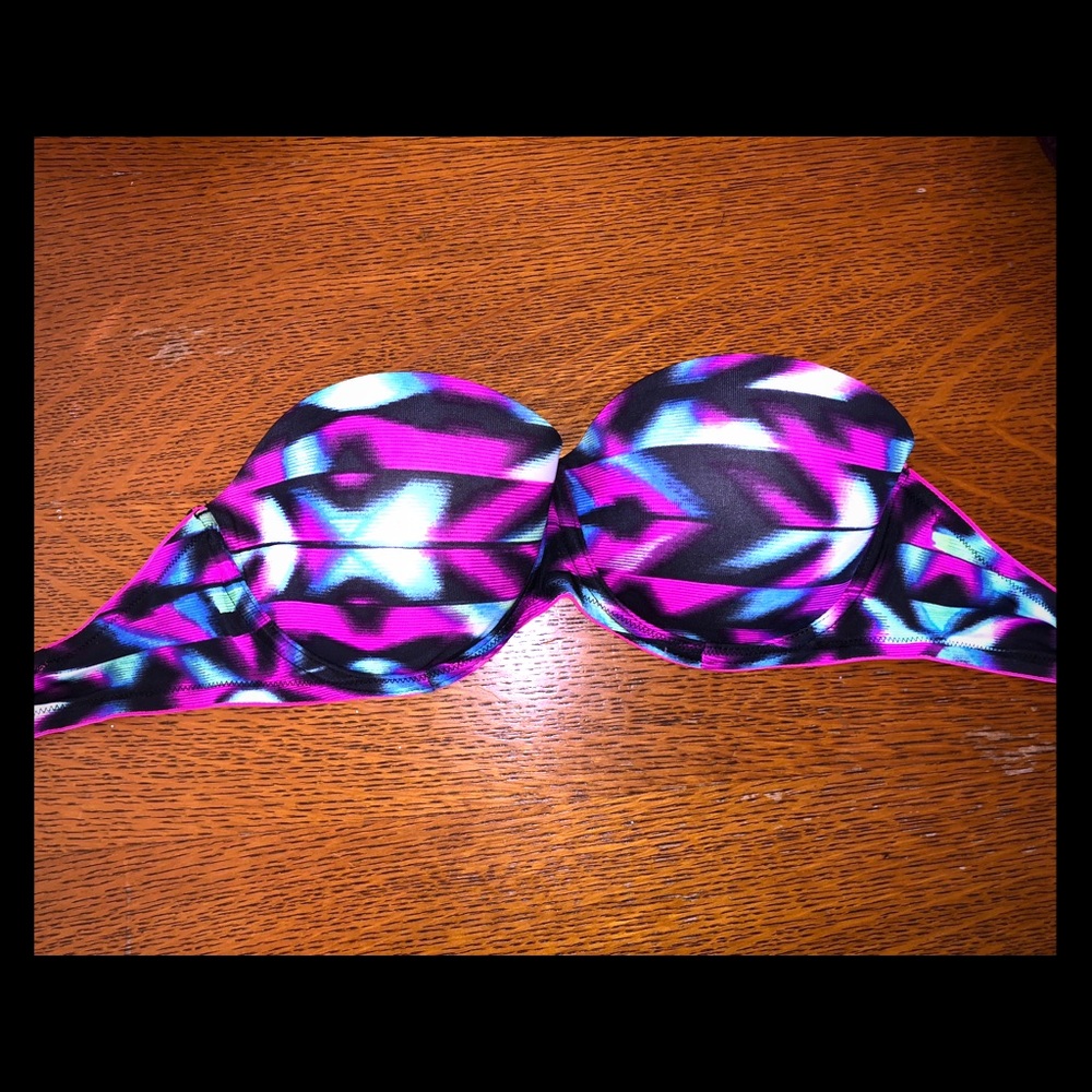 Victoria’s Secret Pink Strapless Bra